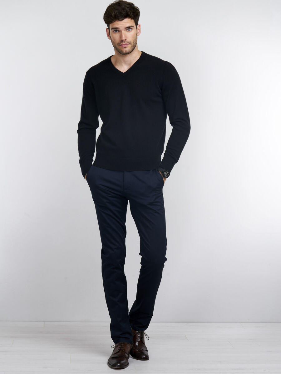 Pull col V en cachemire image number 3