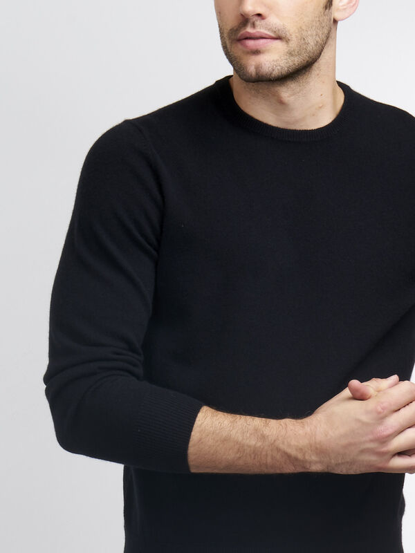 Men's cashmere round neck sweater image number 3