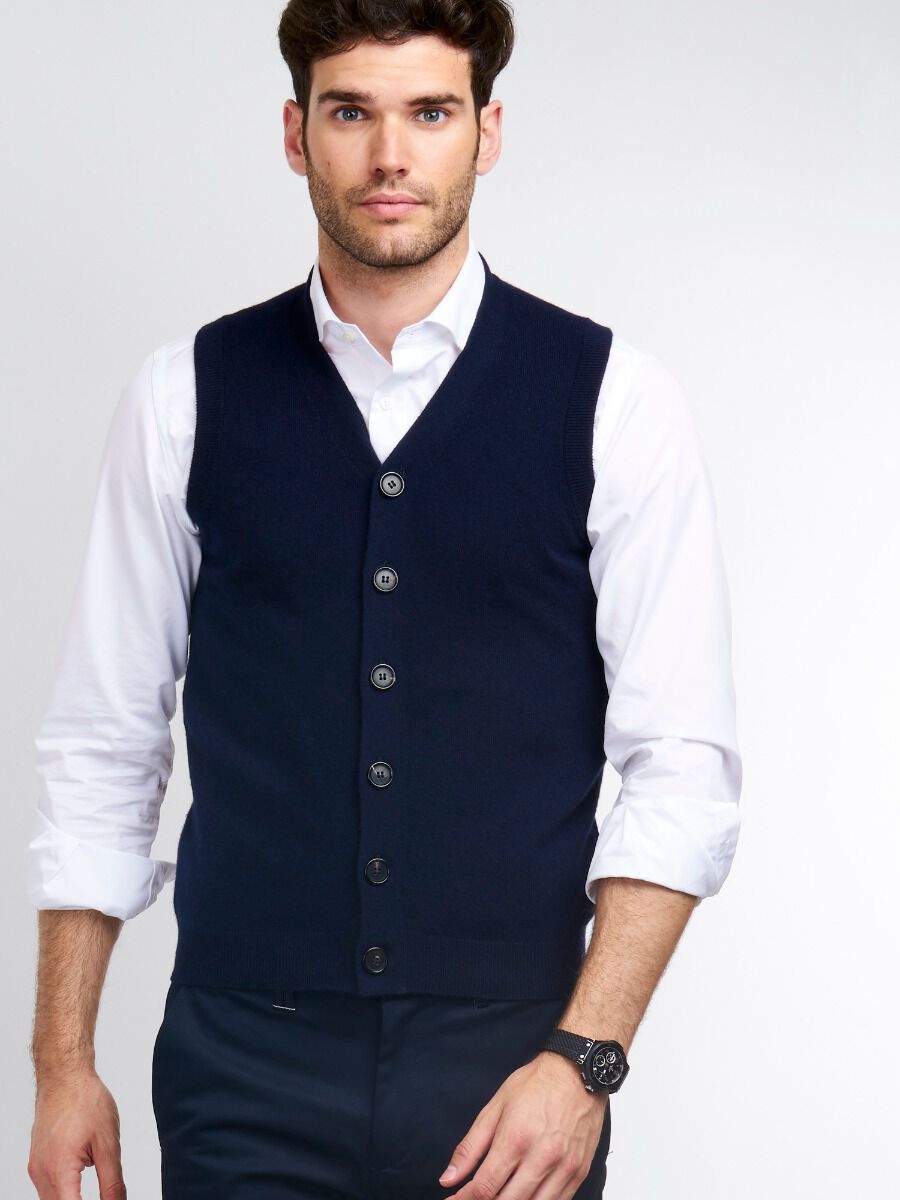 Men's buttoned sweater vest image number 0