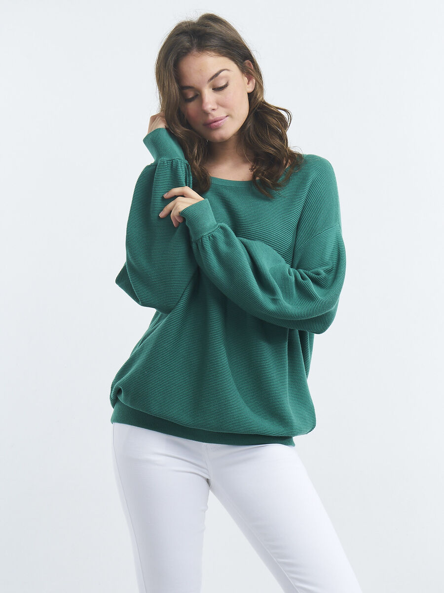 Oversized knit sweater image number 3