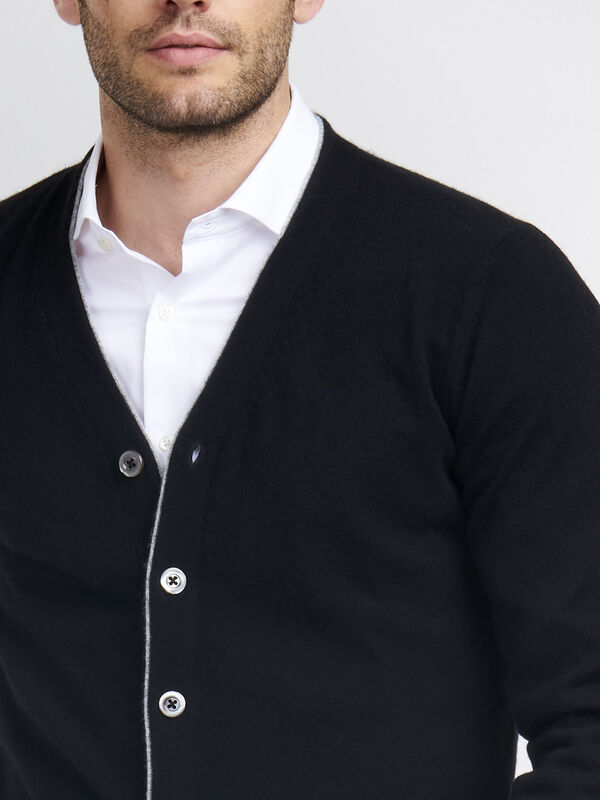 Men's cashmere V-neck cardigan image number 2