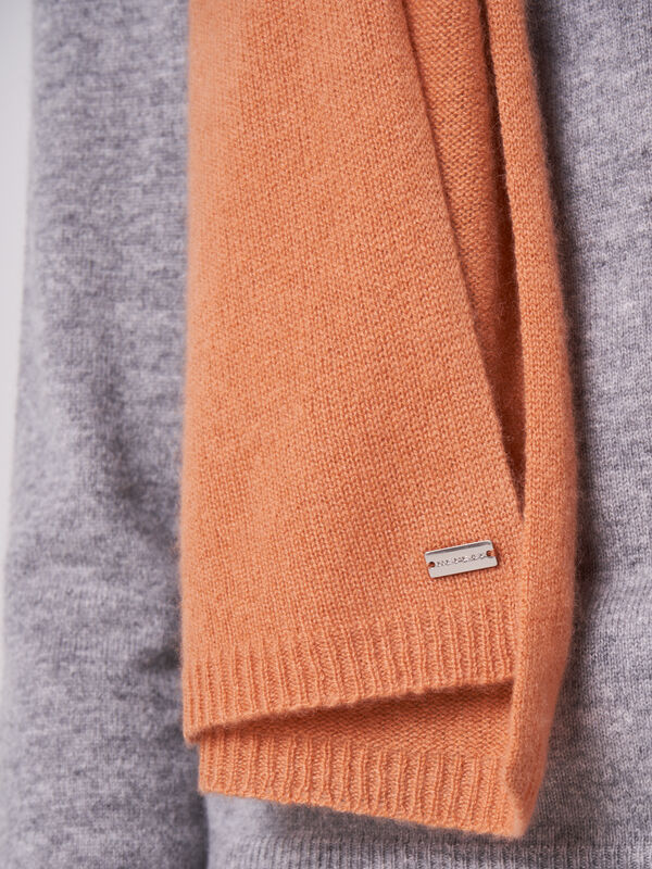 Organic cashmere scarf image number 1