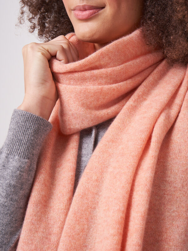&Eacute;charpe en cachemire basique image number 2