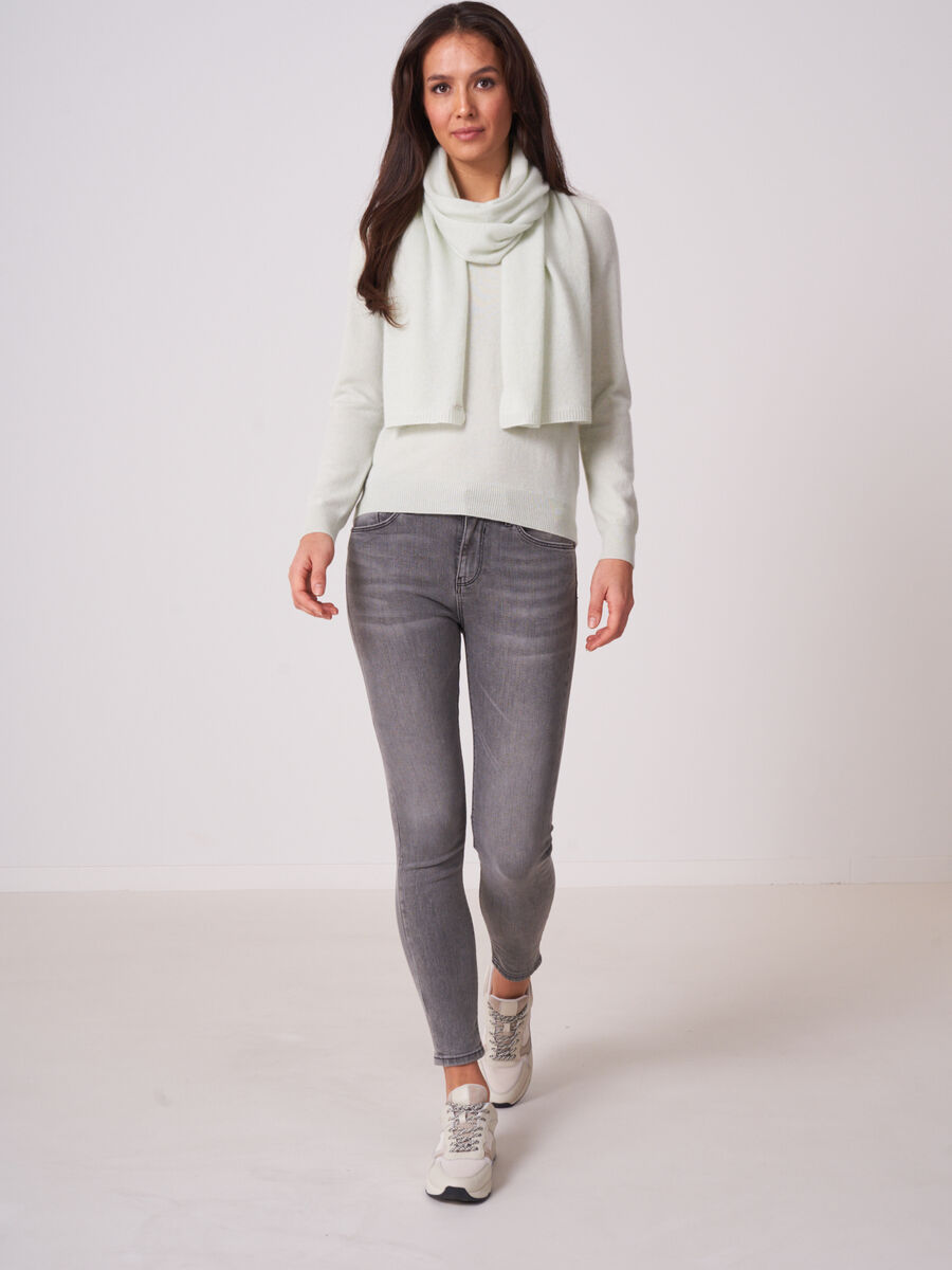 Écharpe en cachemire basique image number 3