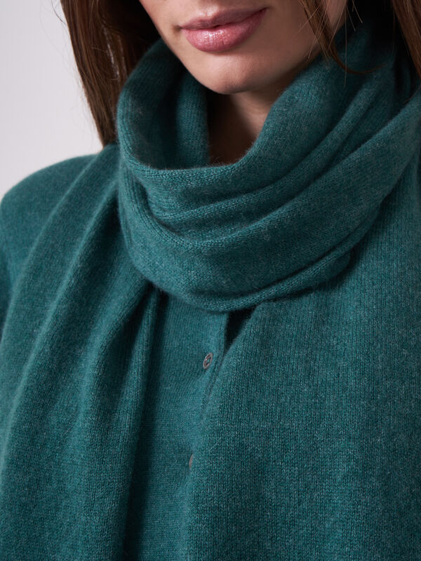 &Eacute;charpe en cachemire basique image number 2