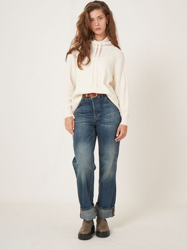Merino wool sweater with drawstrings image number 5
