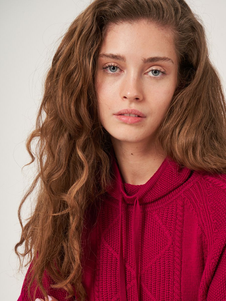 Merino wool sweater with drawstrings image number 3