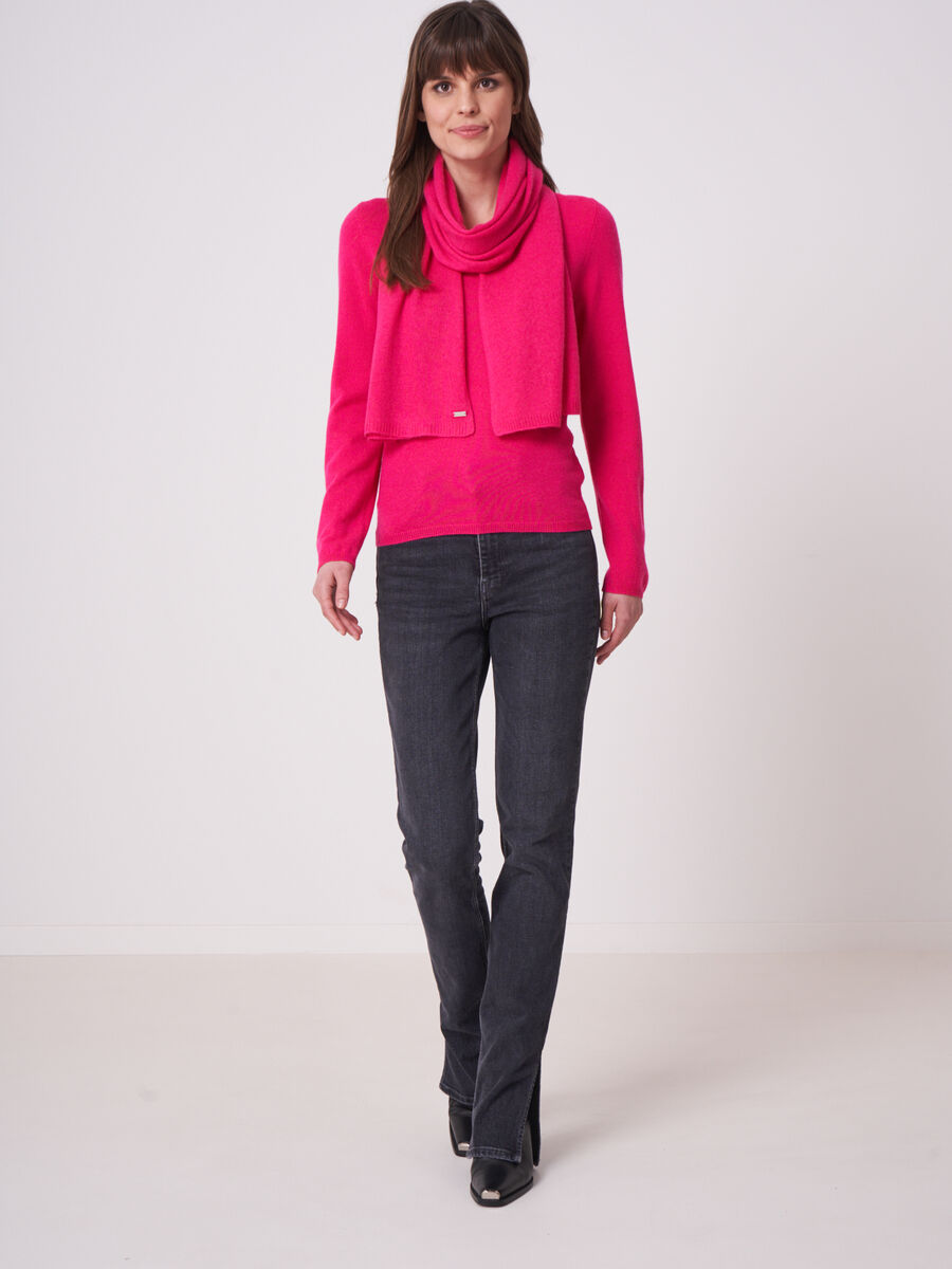 Basic Feinstrick-Pullover aus organischem Kaschmir mit V-Ausschnitt image number 3