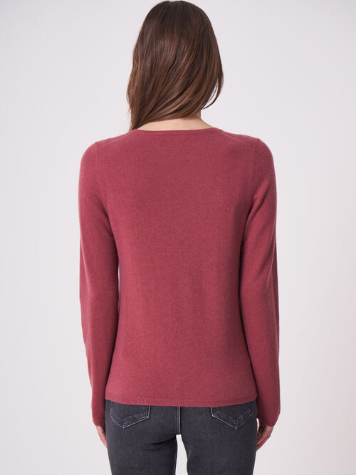 Basic Feinstrick-Pullover aus organischem Kaschmir mit V-Ausschnitt