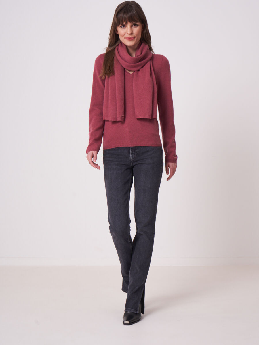 Pull col V en cachemire organique image number 3