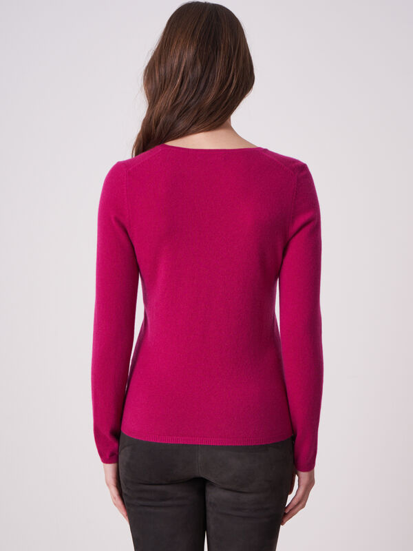 Basic Feinstrick-Pullover aus organischem Kaschmir mit V-Ausschnitt image number 1