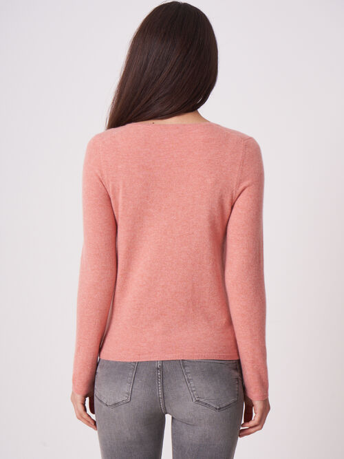 Basic Feinstrick-Pullover aus organischem Kaschmir mit V-Ausschnitt