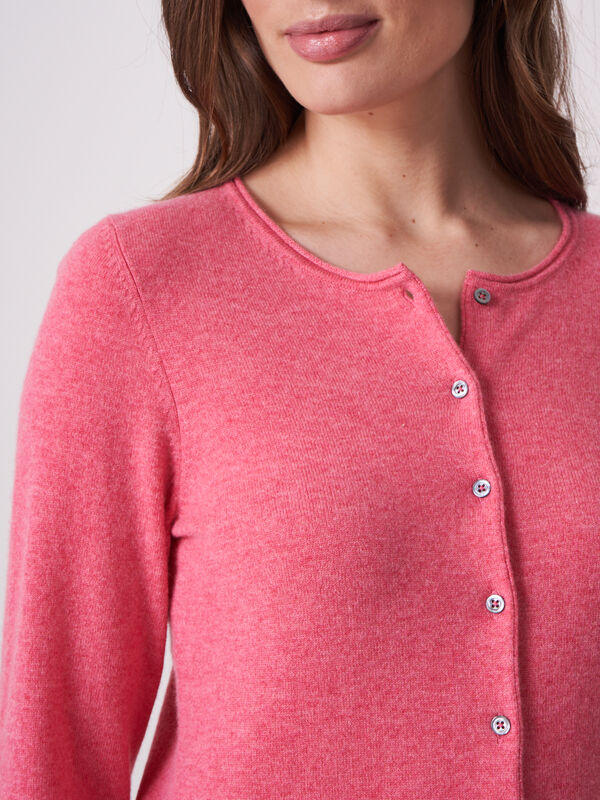 Basic fijngebreid vest met ronde hals van biologisch cashmere image number 2