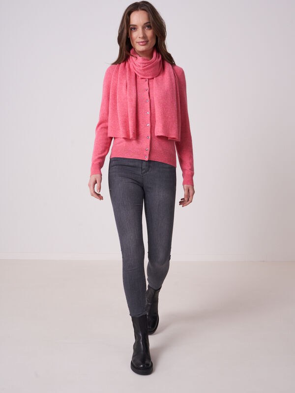 Basic fijngebreid vest met ronde hals van biologisch cashmere image number 3