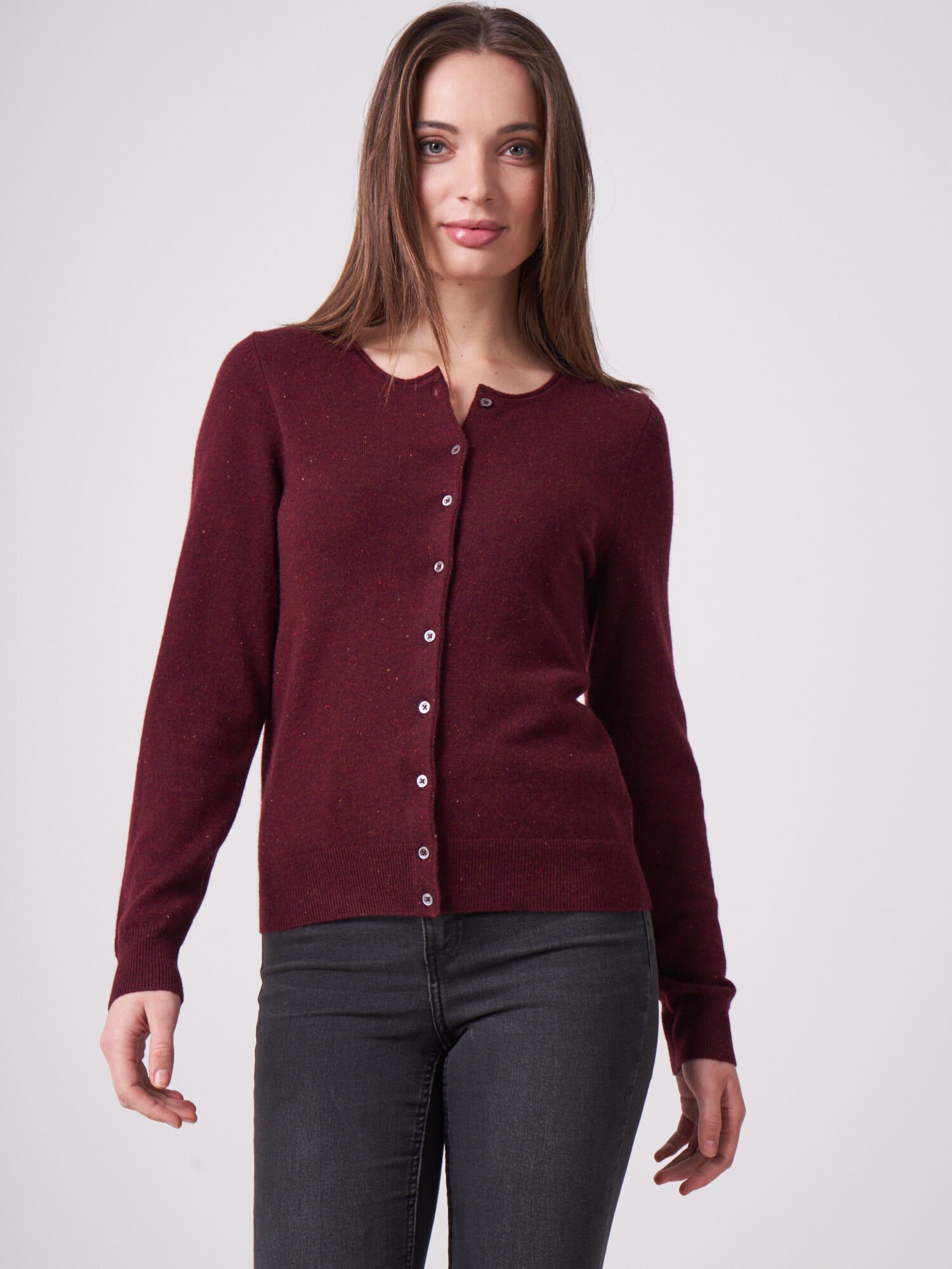 REPEAT cashmere Basic fijngebreid vest met ronde hals van biologisch cashmere