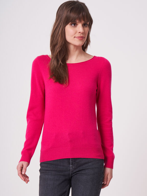 Basic fine knit organic cashmere boat neck sweater image number 0