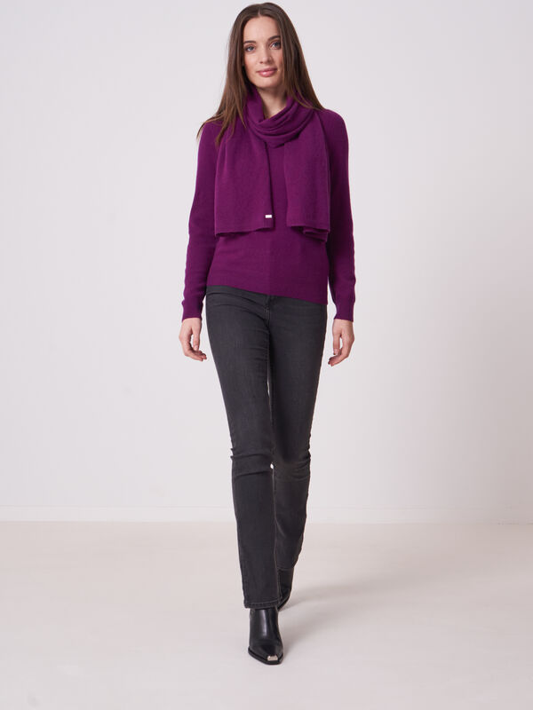 Basic Pullover mit U-Boot-Ausschnitt aus organischem Kaschmir image number 3