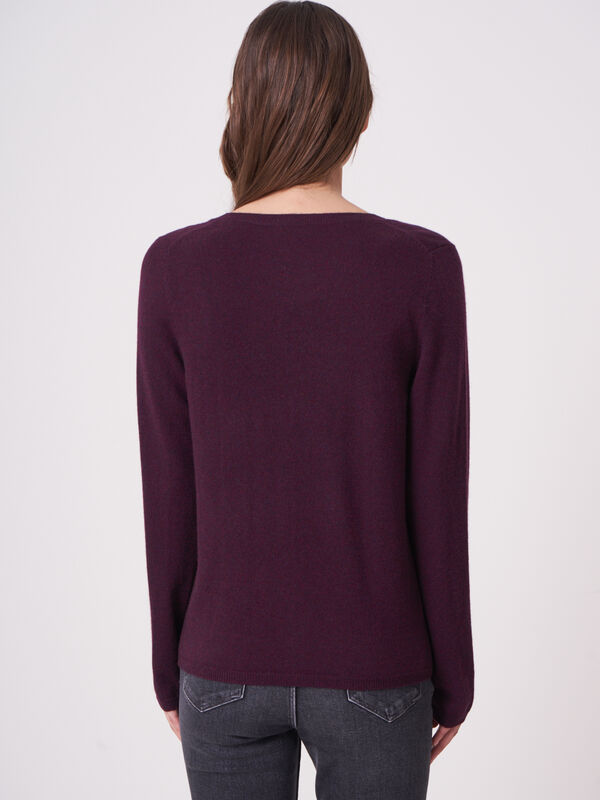 Basic fine knit organic cashmere V-neck cardigan image number 1