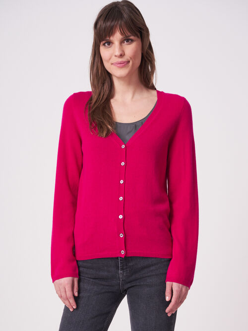 Basic fijngebreid vest met V-hals van biologisch cashmere