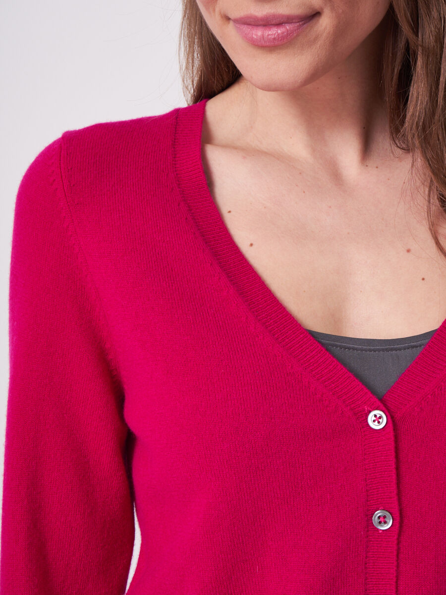 Cardigan à col V en cachemire organique image number 2