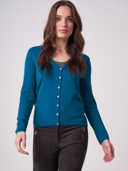 Basic fijngebreid vest met V-hals van biologisch cashmere