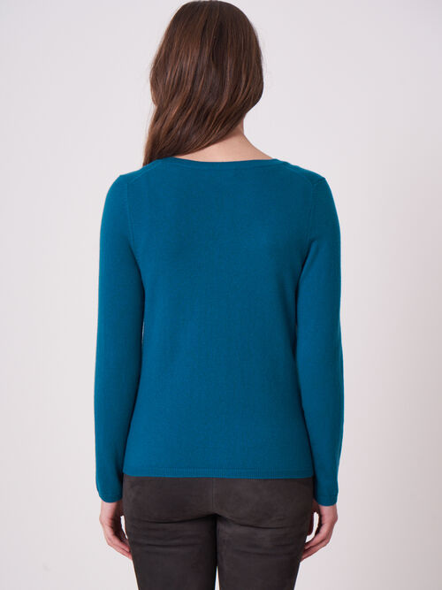 Basic fijngebreid vest met V-hals van biologisch cashmere