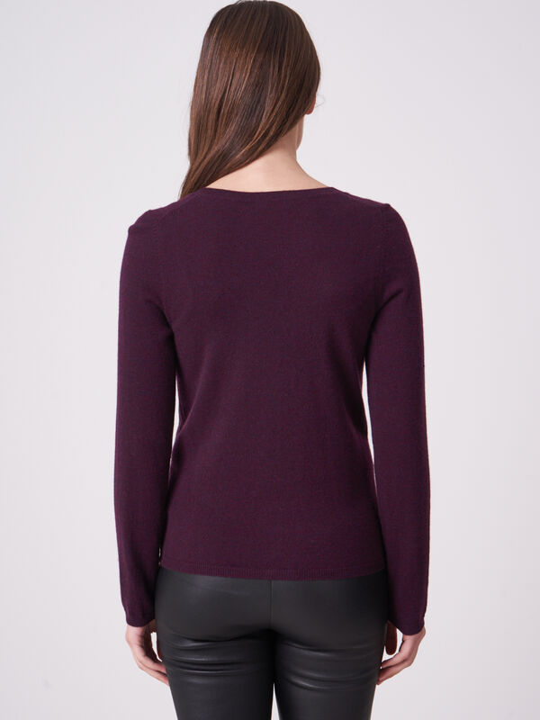 Basic fijngebreid vest met V-hals van biologisch cashmere image number 1