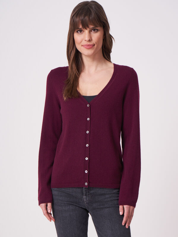 Basic Strickjacke mit V-Ausschnitt aus organischem Kaschmir image number 0