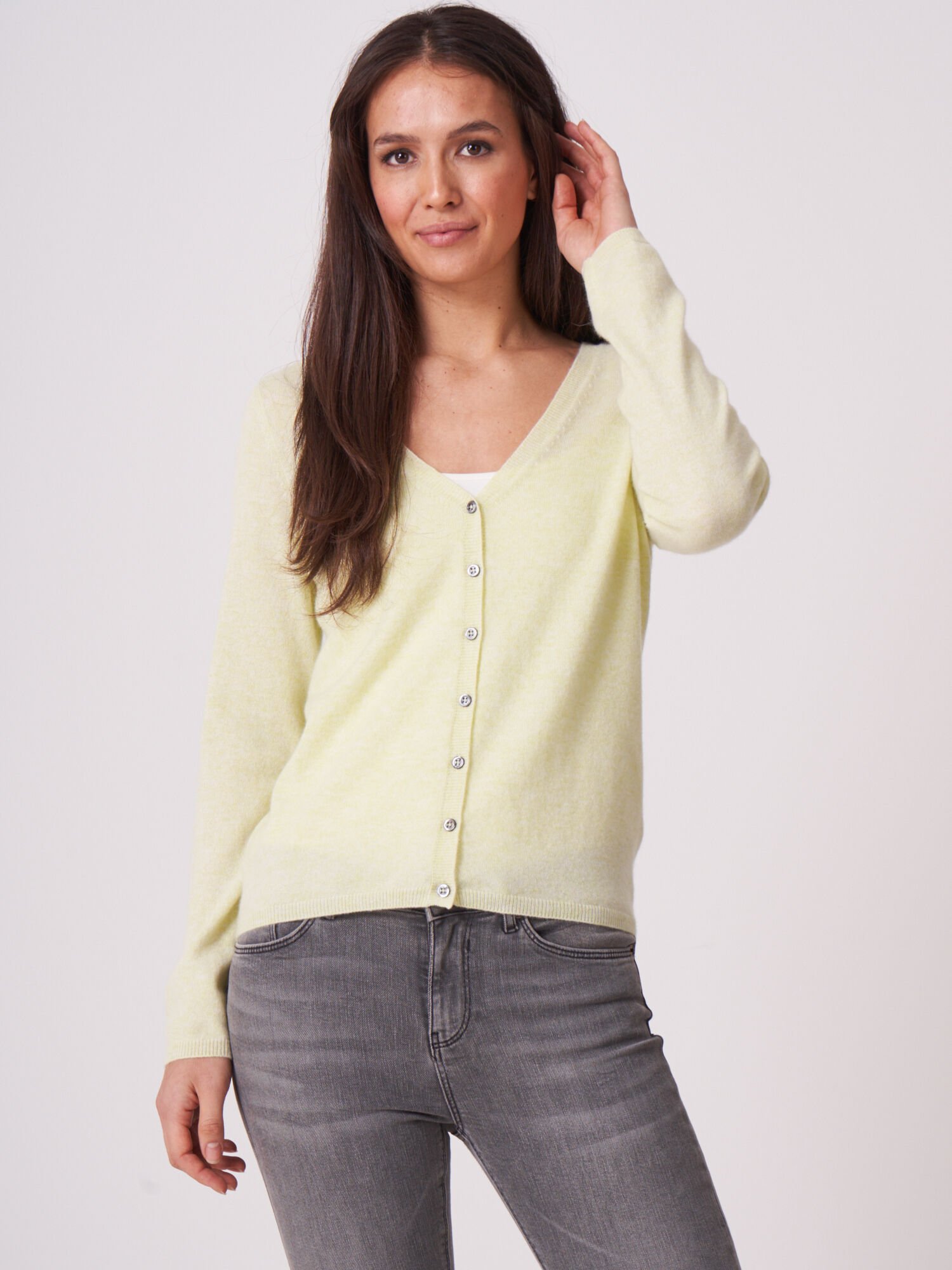 REPEAT cashmere Basic fijngebreid vest met V-hals van biologisch cashmere