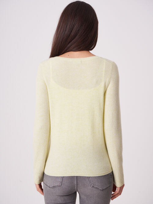 Basic fijngebreid vest met V-hals van biologisch cashmere