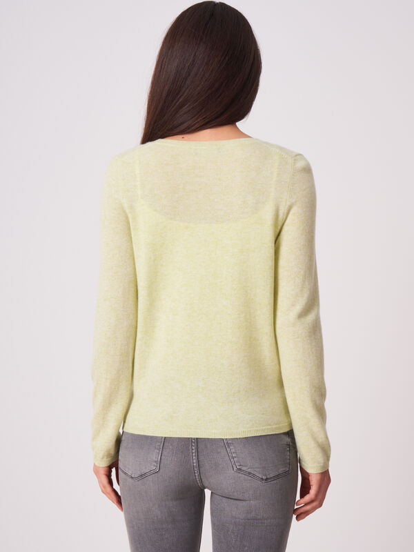 Basic fijngebreid vest met V-hals van biologisch cashmere image number 1