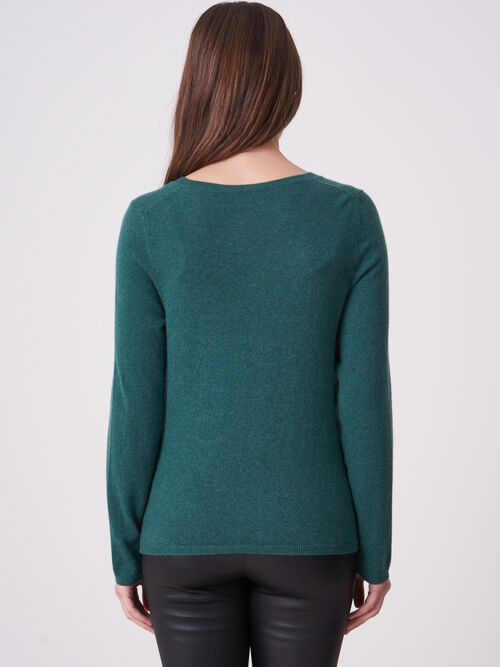 Basic fijngebreid vest met V-hals van biologisch cashmere