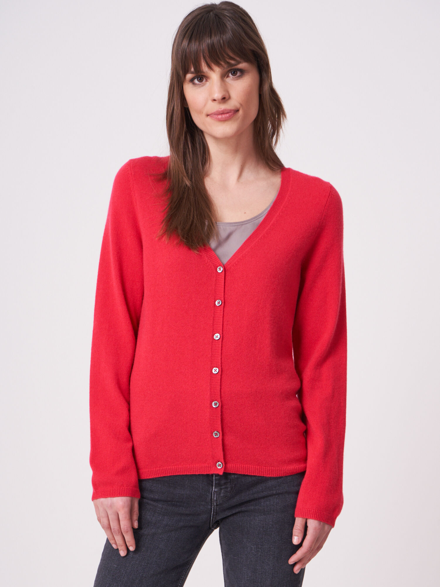 Basic fijngebreid vest met V-hals van biologisch cashmere