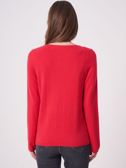 Basic Strickjacke mit V-Ausschnitt aus organischem Kaschmir