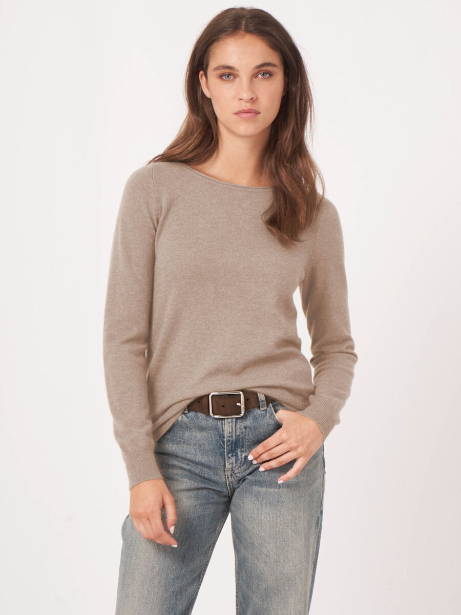 Basic cashmere blend boatneck sweater image number 3