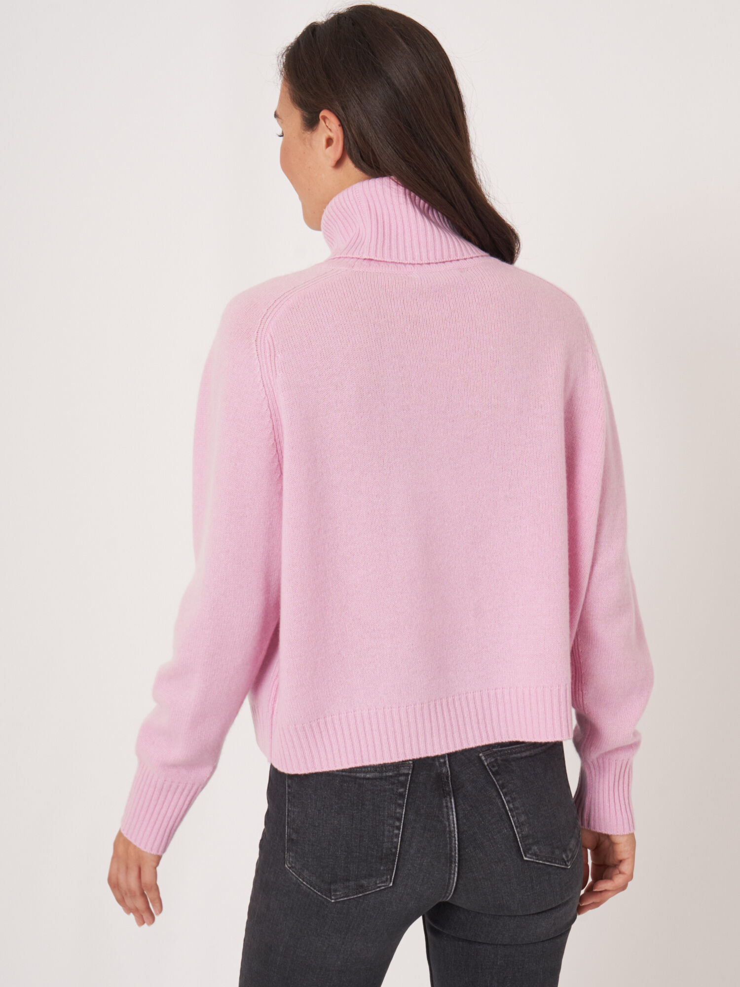 High neck boxy cashmere sweater