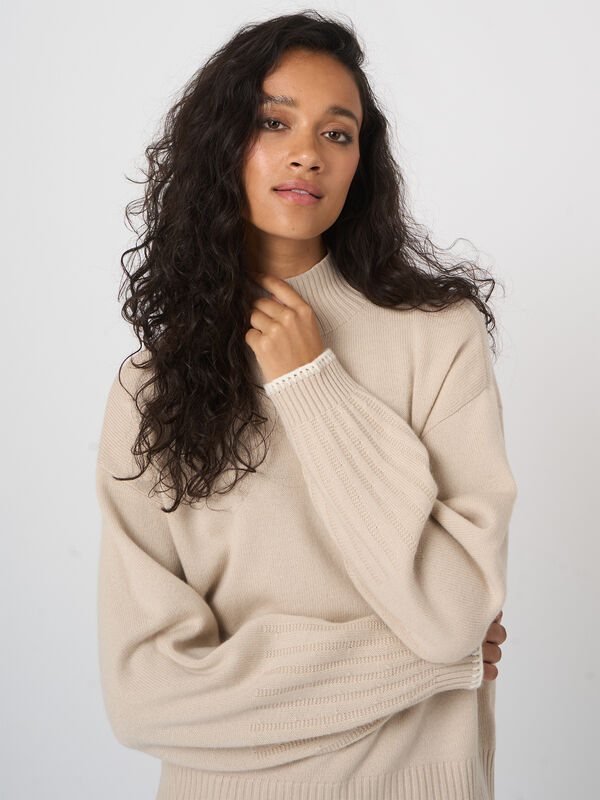 REPEAT Limited Edition – crochet-detail casual sweater image number 1