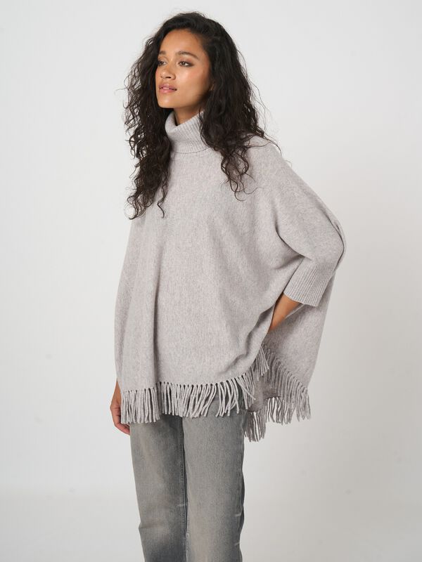 REPEAT Limited Edition - Oversized Kaschmirponcho image number 2