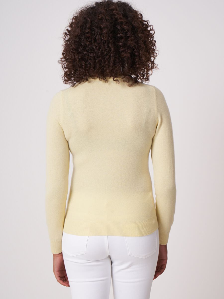 Basic organisch cashmere vest met ronde hals image number 1