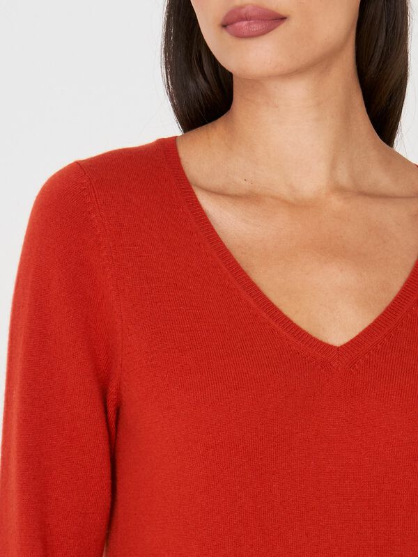 Basic organisch cashmere V-hals trui image number 2