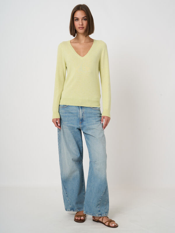 Basic Pullover mit V-Ausschnitt aus Bio-Kaschmir image number 2