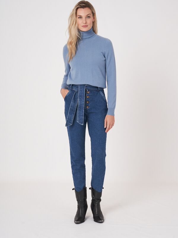 Basic Rollkragenpullover aus reinem Kaschmir image number 4