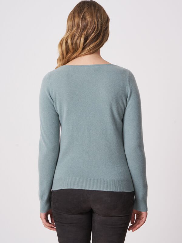 Basic organic cashmere boat neck jumper image number 1
