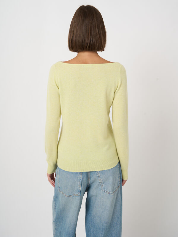 Basic organic cashmere boat neck jumper image number 3