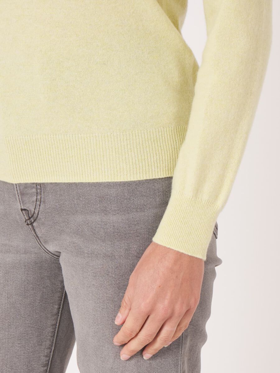 Pull col bateau en cachemire biologique image number 5