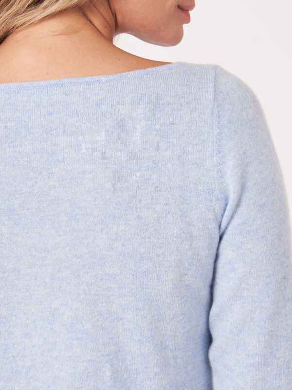Basic organic cashmere boat neck jumper image number 4