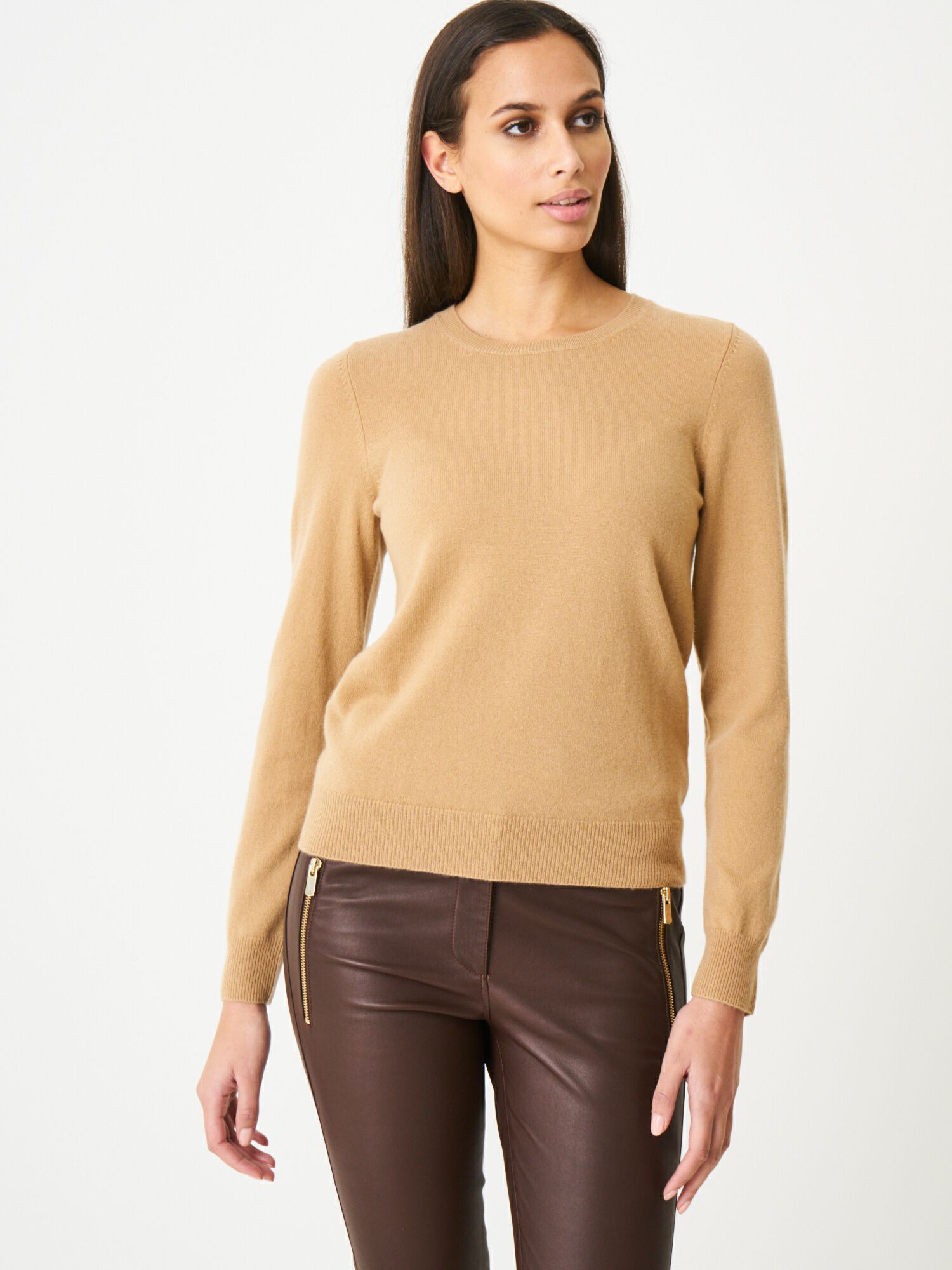 Basic trui met ronde halslijn van zuiver cashmere