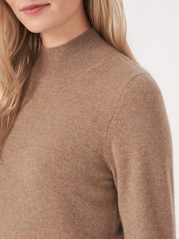 Feinstrickpullover aus reinem Kaschmir mit geripptem Stehkragen image number 2