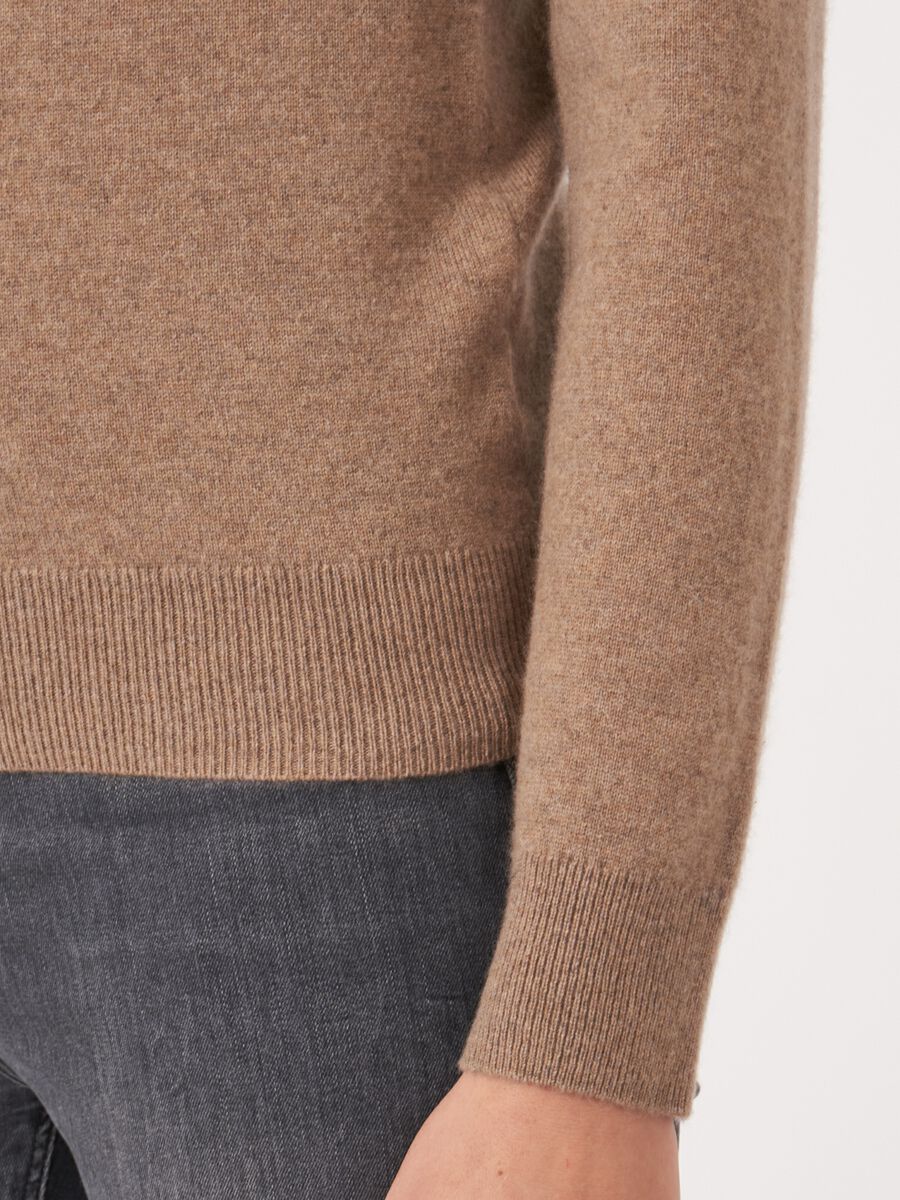 Cashmere trui met opstaande kraag  image number 3