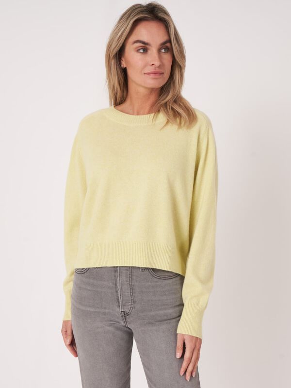 Cropped organic cashmere raglan sweater image number 0